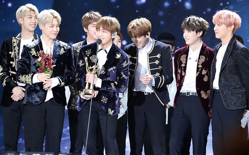 BTS lên ngôi “ông hoàng” với 1 album duy nhất, scandal không thể quật đổ!