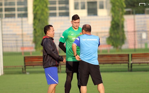 Nếu Văn Lâm không dự AFF Cup, thầy Park sẽ lựa chọn ai thay thế?