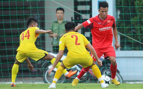 U22 Việt Nam 'thử sức' với đội bóng ở V-League 