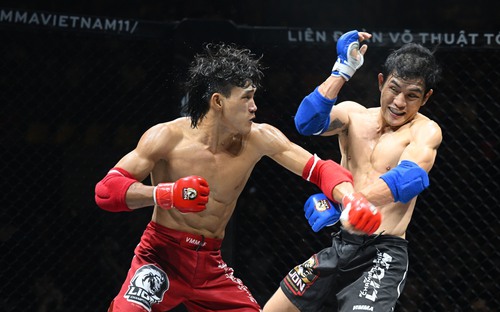 Võ sĩ Nguyễn Trần Duy Nhất giành chiến thắng knock-out tại bán kết MMA 2022