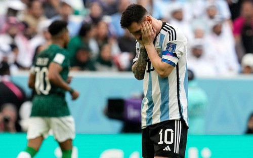 Messi gây thất vọng trong ngày Argentina thất bại trước Ả Rập Xê Út