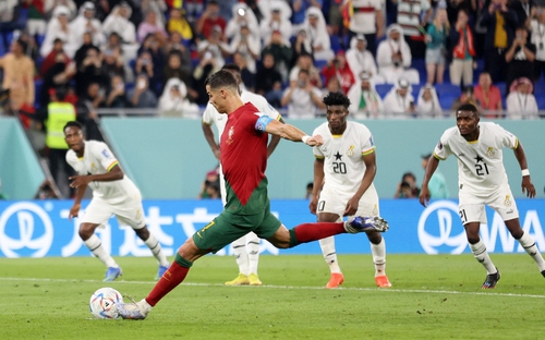 Bồ Đào Nha 3-2 Ghana: Ngày lịch sử của Ronaldo