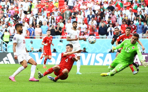 Wales 0-2 Iran: Kịch tính đến phút chót