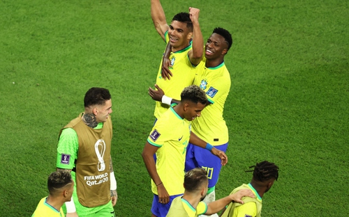 Brazil 1-0 Thụy Sĩ: Sao MU lập siêu phẩm, Brazil sớm vào vòng 1/8