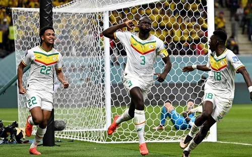 Ecuador 1-2 Senegal: Thắng kịch tính, Senegal góp mặt ở vòng 1/8