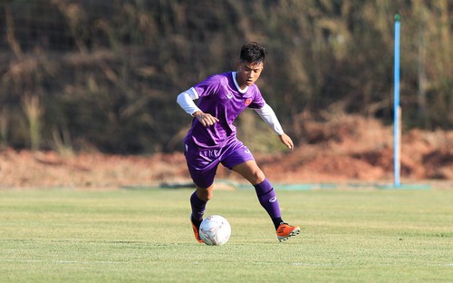 VIDEO AFF Cup ngày 20/12: Văn Đức trở lại tập luyện cùng đội tuyển Việt Nam