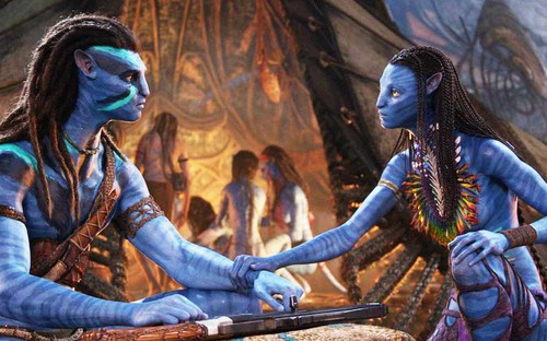 Avatar 2 bị chê 'chẳng khác một màn hình chờ sũng nước'