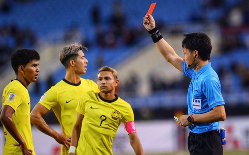 VIDEO AFF Cup ngày 29/12: Liên đoàn bóng đá Malaysia khiếu nại AFF về trọng tài