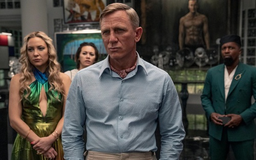 Vai diễn thám tử đồng tính của  Daniel Craig gây chú ý