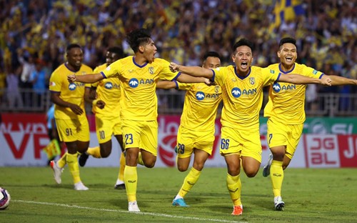 Điểm nhấn vòng 14 V-League: CLB Hà Nội đứt mạch thắng