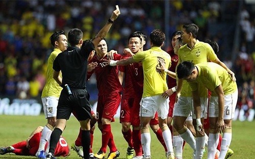 Video AFF Cup 15/1: Trọng tài khắc tinh của Thái Lan bắt trận chung kết lượt về AFF Cup 2022