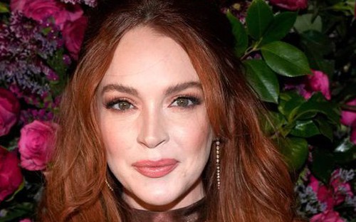 Ngôi sao Lindsay Lohan sinh con đầu lòng 