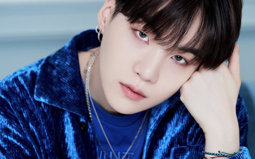 SUGA (BTS) thông báo nhập ngũ