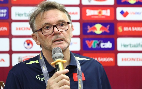 HLV Troussier muốn học trò ghi thêm 3-4 bàn trước U23 Guam | Họp báo U23 Việt Nam vs U23 Guam