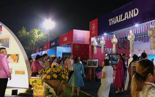 Hơn 1 triệu lượt khách trải nghiệm Lễ hội Văn hóa Thế giới tại Hà Nội