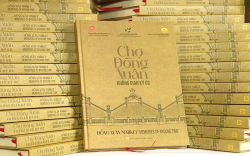 'Chợ Đồng Xuân - Không gian ký ức của Hà Nội': Nhật ký sống động về một biểu tượng của Thủ đô