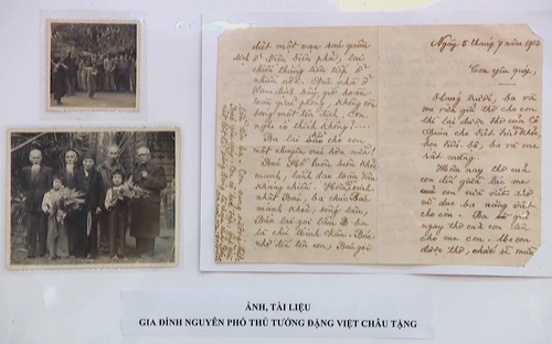 Những hiện vật xúc động về Bác Hồ 