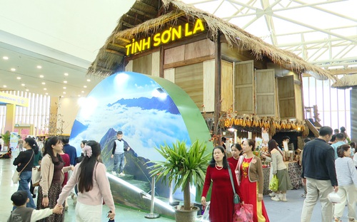 Một thoáng Tây Bắc giữa lòng Hội chợ Mùa thu 2025