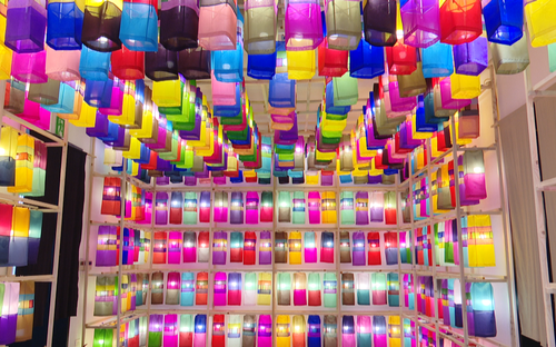 Khám phá vẻ đẹp lung linh của đèn lụa Jinju