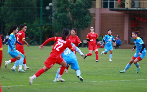 Đội tuyển nữ Việt Nam thua ngược đội bóng của Huỳnh Như 