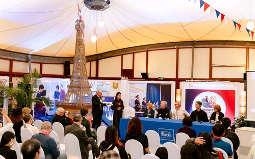 Gặp gỡ những nhiếp ảnh gia làm nên Giao điểm Việt Nam