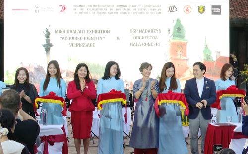 Tinh hoa màu nước phản ánh giao thoa văn hóa Việt Nam - Ba Lan