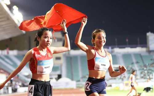 Nguyễn Thị Oanh vẫn thống trị nội dung 5000m nữ