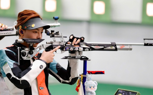 Áp lực tâm lý khiến xạ thủ Phí Thanh Thảo và Lê Mộng Tuyền lỡ HCV SEA Games 33