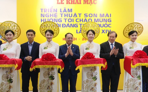 Triển lãm nghệ thuật sơn mài chào mừng Đại hội Đảng toàn quốc lần thứ XIV