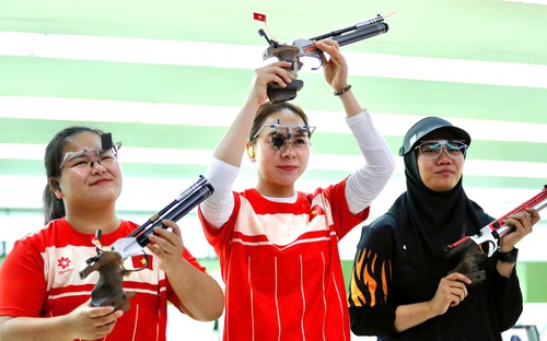 Trịnh Thu Vinh phá hai kỉ lục SEA Games ở nội dung 10 mét súng ngắn hơi nữ