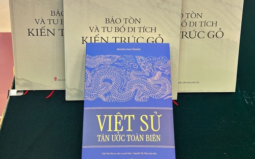 Gìn giữ ký ức lịch sử và di sản kiến trúc qua những trang sách