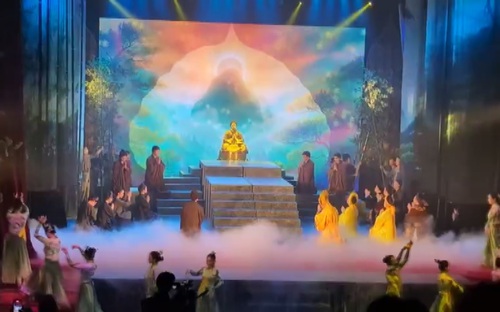 Vở diễn ‘Trần Nhân Tông’: Khi xiếc và cải lương cùng kể chuyện lịch sử