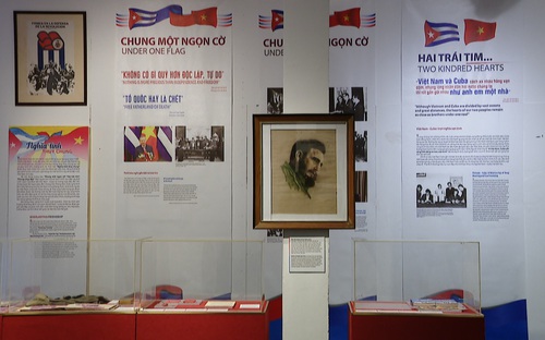Nghĩa tình thủy chung Việt Nam - Cuba qua triển lãm các hiện vật quý