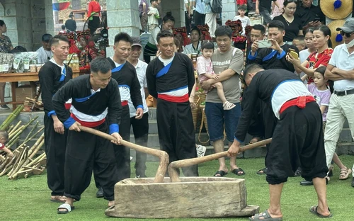 Trải nghiệm ngày nghỉ đậm chất văn hoá 54 dân tộc anh em