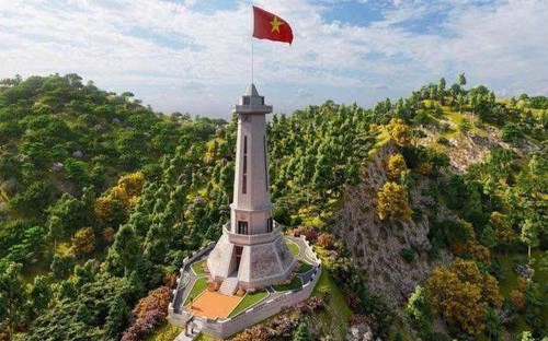 Thiêng liêng cột cờ A Pa Chải nơi cực Tây Tổ quốc