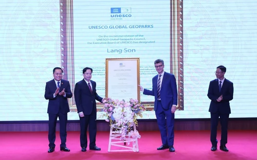 UNESCO trao Bằng công nhận Công viên địa chất toàn cầu Lạng Sơn