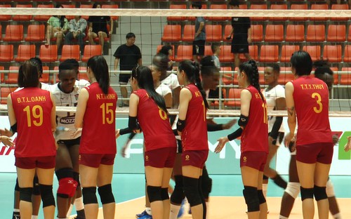 Đội tuyển bóng chuyền nữ Việt Nam thắng áp đảo Kenya trước Giải vô địch thế giới