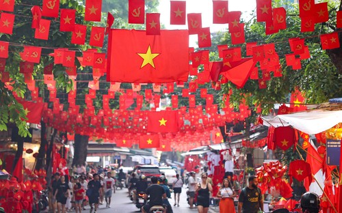 Những phố cờ Tổ quốc chào đón Quốc khánh