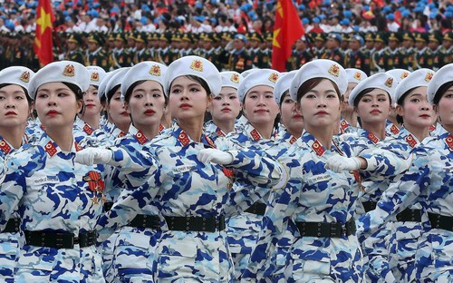TUYỆT VỜI: Những 'bông hồng thép" tại lễ diễu binh, diễu hành A80