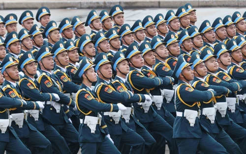 CẬN CẢNH: Những hình ảnh đẹp của khối đi bộ tại lễ diễu binh, diễu hành A80