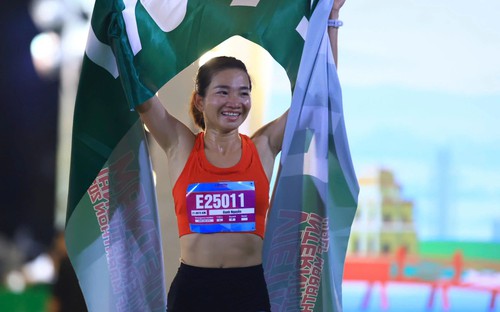 Nguyễn Thị Oanh lần thứ 4 liên tiếp vô địch giải bán marathon quốc tế