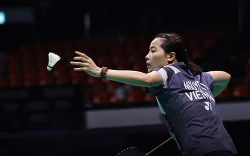 Tay vợt Nguyễn Thùy Linh lần thứ 3 liên tiếp thắng nhà vô địch thế giới