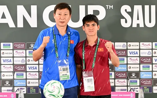 Bản tin KICKOFF thể thao ngày 16/1/2026: HLV Kim Sang Sik tự tin vượt qua thử thách UAE