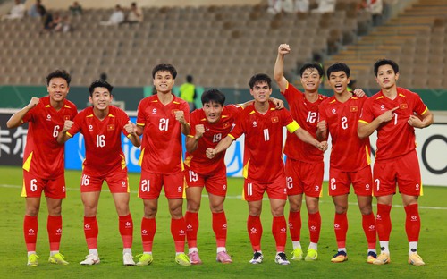 VIDEO Rượt đuổi kịch tính sau cuộc đấu thể lực, U23 Việt Nam viết tiếp kỳ tích ở U23 châu Á 