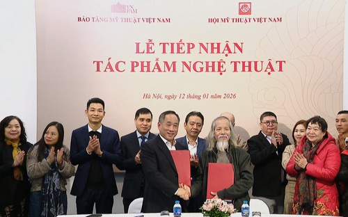 Tiếp nhận bộ sưu tập 1.000 tác phẩm giá trị hàng trăm tỷ của họa sĩ nhiều thế hệ