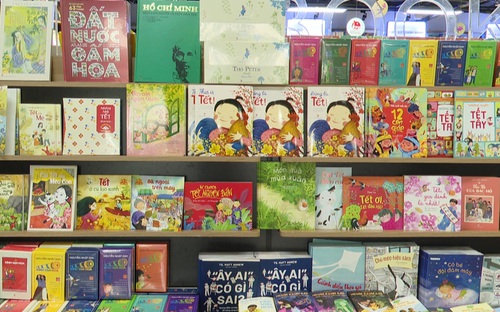 Gìn giữ nếp đọc sách trong mỗi gia đình ngày xuân