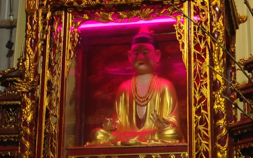 Độc đáo pho tượng Mẫu Liễu Hạnh ở Phủ Nấp