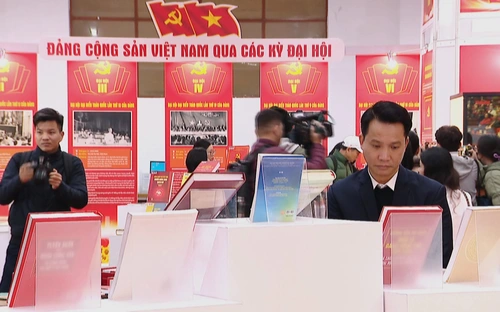 Lan tỏa giá trị lịch sử từ triển lãm về các kỳ Đại hội của Đảng
