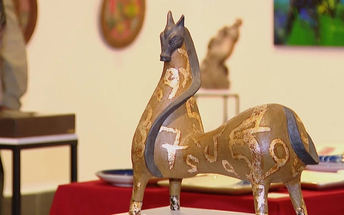 Triển lãm 'Mã hóa' quy tụ 25 nghệ sĩ giải mã hình tượng ngựa