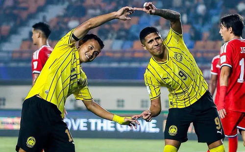 FIFA ASEAN Cup 2026: Đội tuyển Malaysia thắng dễ Singapore giành quyền vào tranh hạng ba